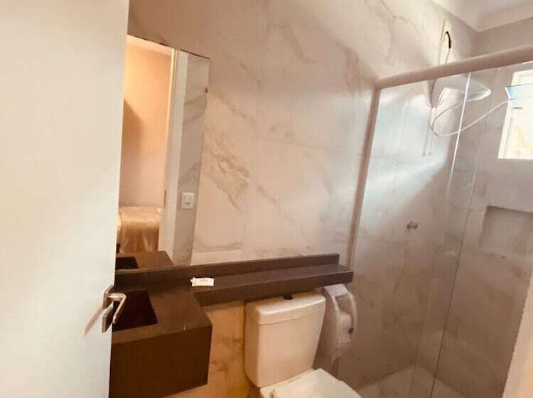 Четырехместный Номер Стандарт, Lorimar