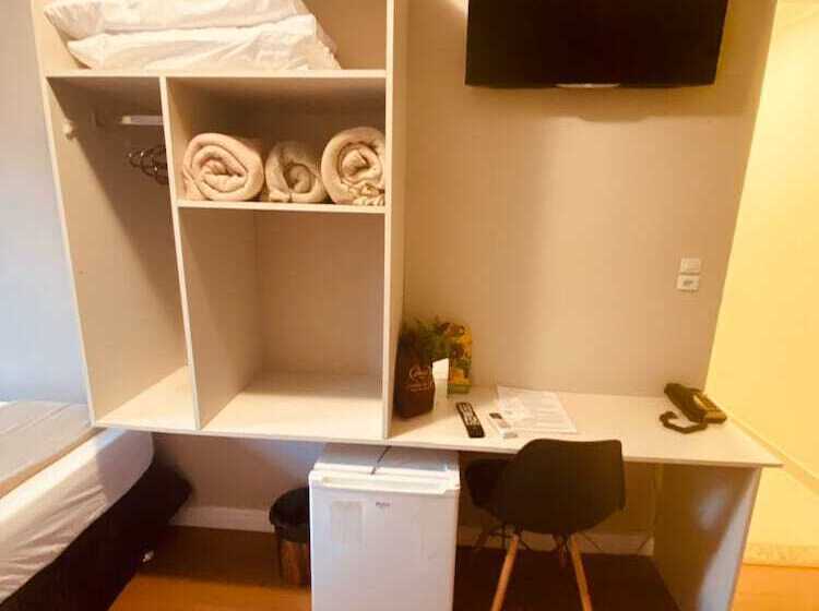 Четырехместный Номер Стандарт, Lorimar