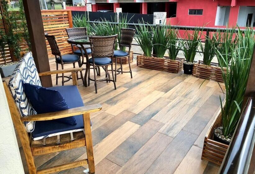 Номер Стандарт с Террасой, Lorimar