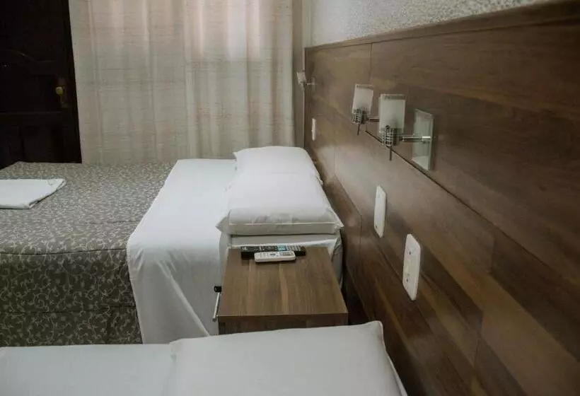 デラックスの４人部屋, Masseilot