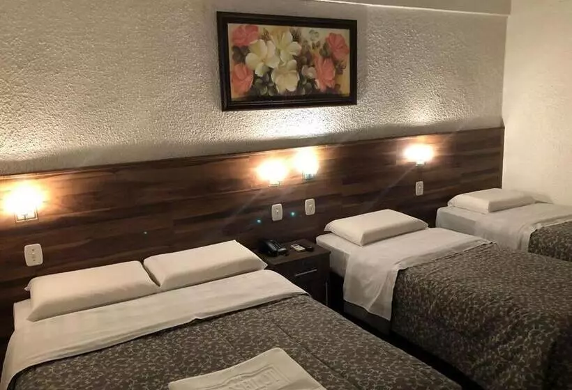 デラックスの４人部屋, Masseilot