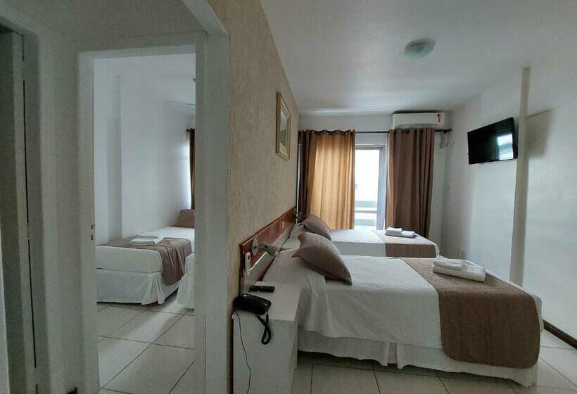 اتاق استاندارد سه نفره, Praiamar