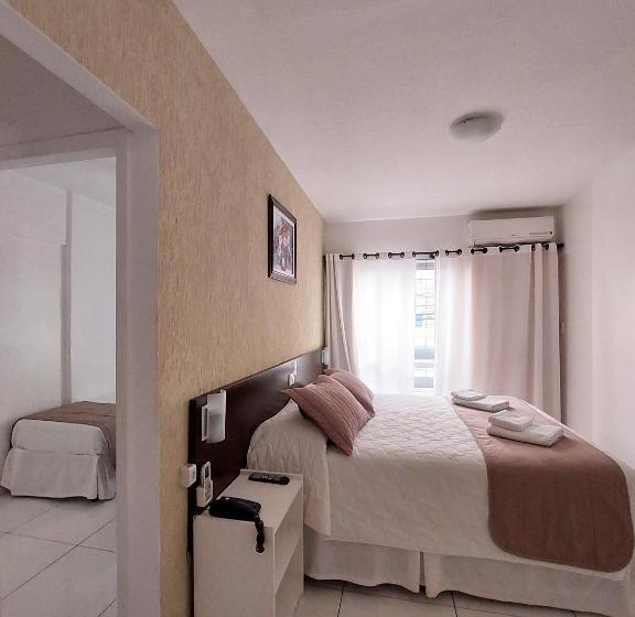 اتاق استاندارد سه نفره, Praiamar