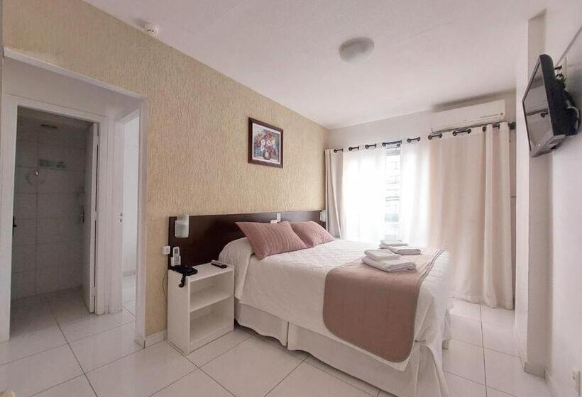 اتاق سوپریور سه تخته, Praiamar