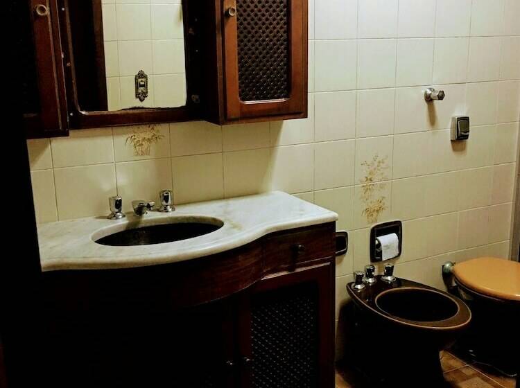 Pat in Cameră Comună, Mammas S Hostel E Pousada