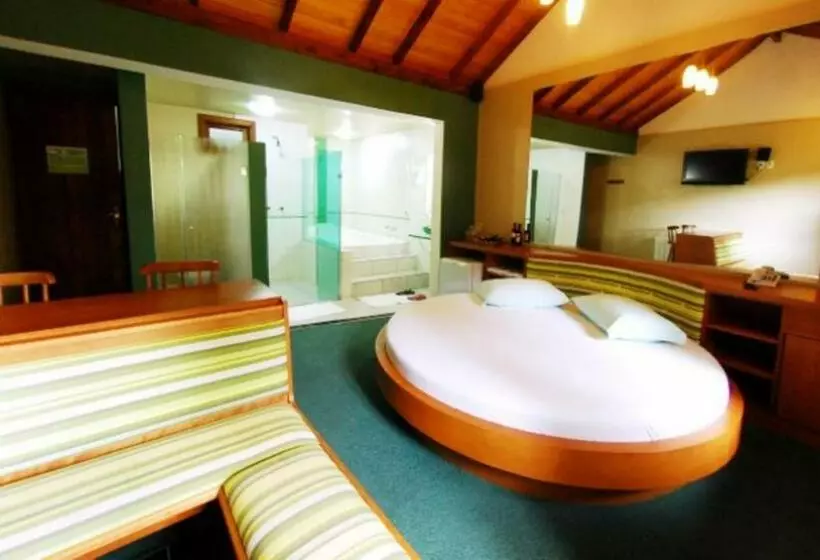 バスタブ付きスーペリアールーム, Motel Tentação