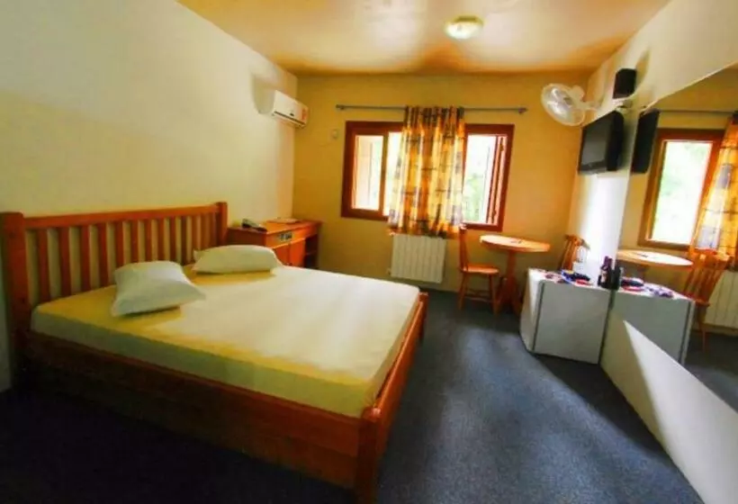 スタンダードルーム, Motel Tentação