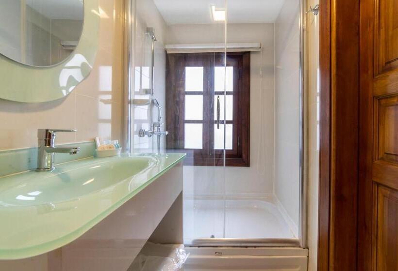 スタンダードルーム, Armistis