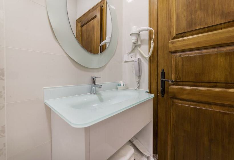 ファミリールーム, Armistis