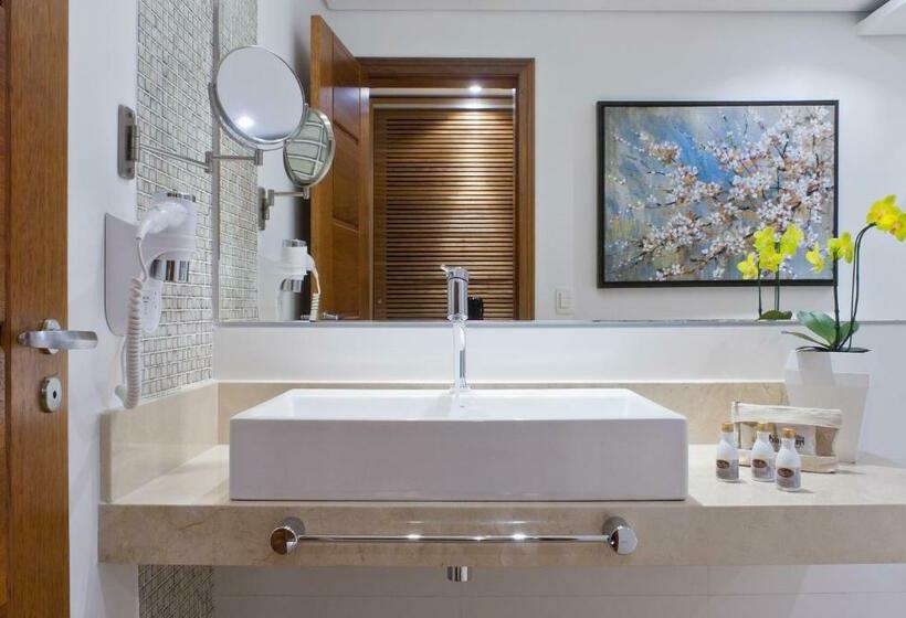 발코니 수피리어 룸, Abayomi