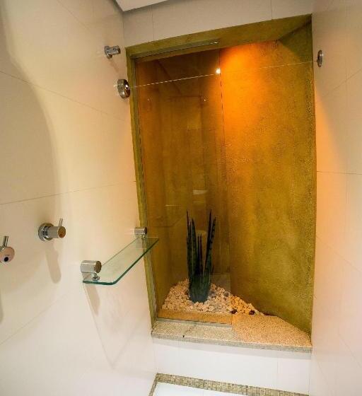 스위트 킹사이즈 침대, Abayomi