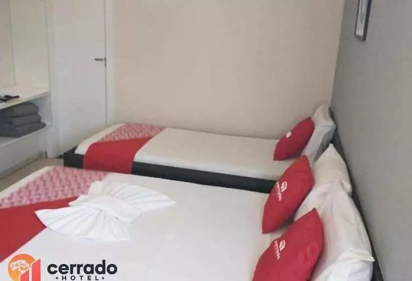 اتاق استاندارد سه نفره, Cerrado
