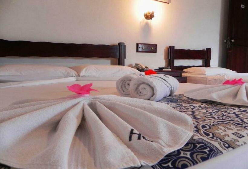 豪华三人间, Columbus