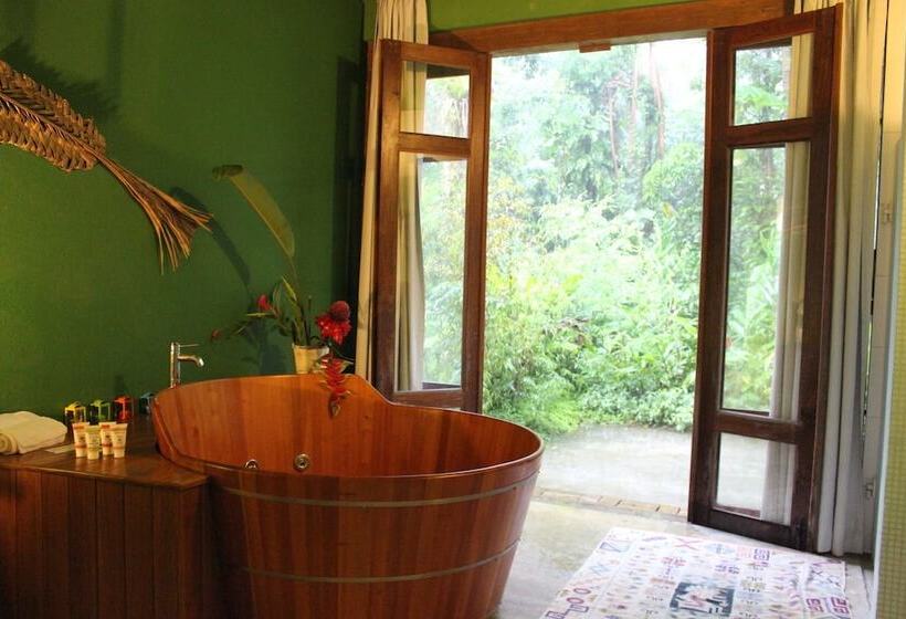 豪华套房, Estalagem Camburi