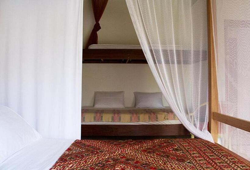 家庭间, Estalagem Camburi