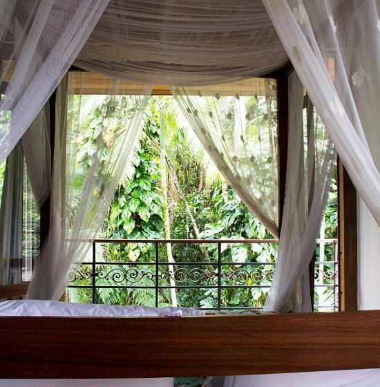 豪华套房, Estalagem Camburi