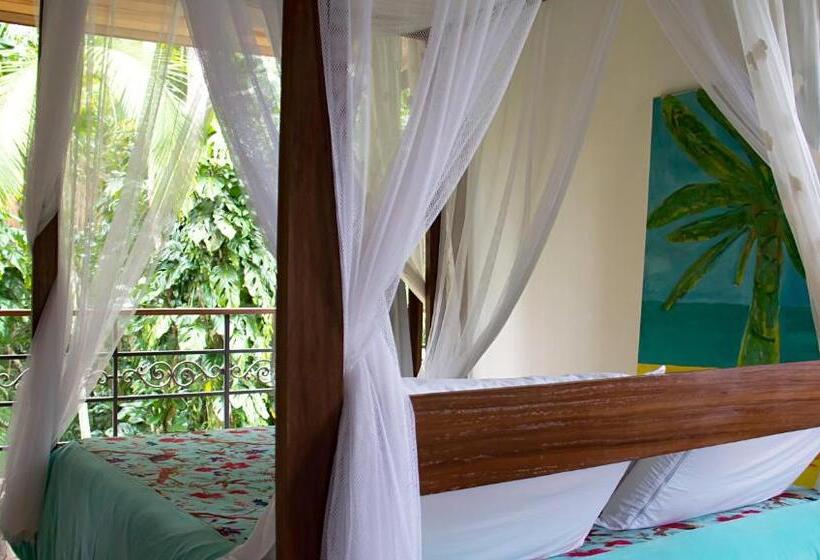 豪华套房, Estalagem Camburi