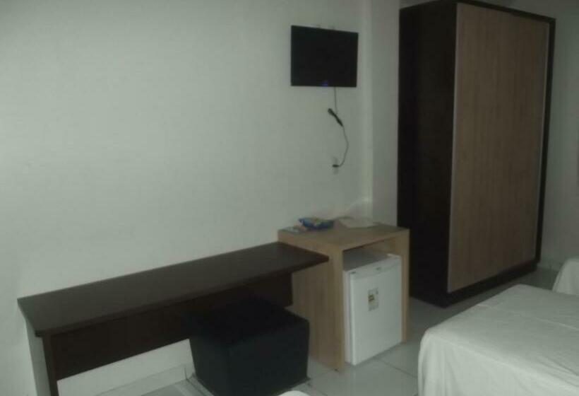 行政单人间, Estrela Palmas