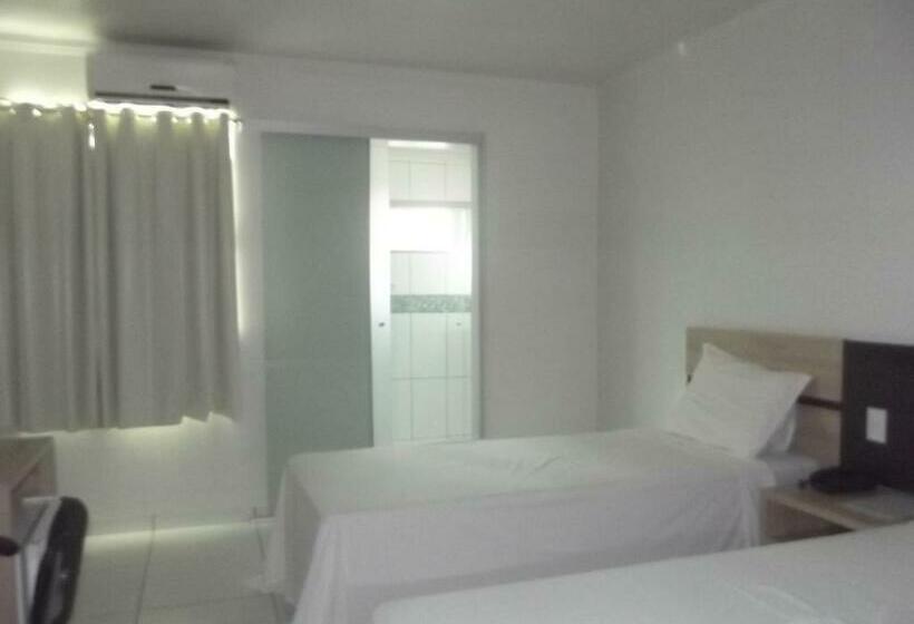 行政房间, Estrela Palmas