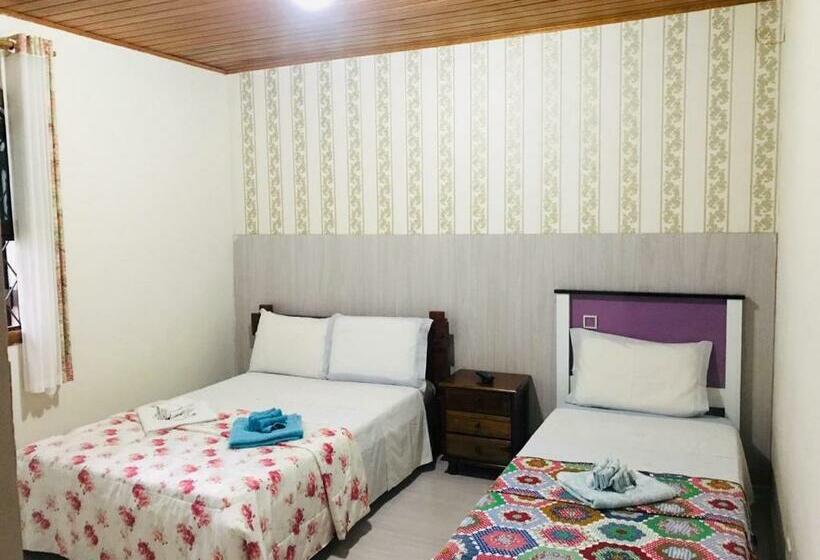 Chambre Triple Standard, Pousada Recanto Da Giovana