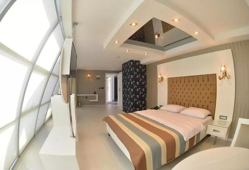 سوئیت با بالکن, Sahin Hotel 2
