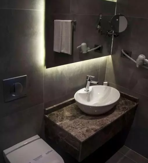 اتاق استاندارد سه نفره با چشم‌انداز کنار دریا, Panorama Damla Otel