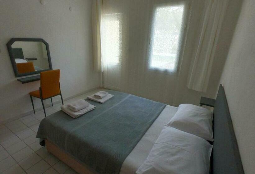 带1个卧室带花园景观的公寓, Sarıhan Apart Otel