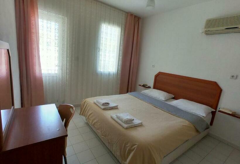 带1个卧室带花园景观的公寓, Sarıhan Apart Otel