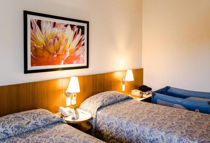 스탠다드 트리플 룸, Vitoria Regia Hotel Bauru