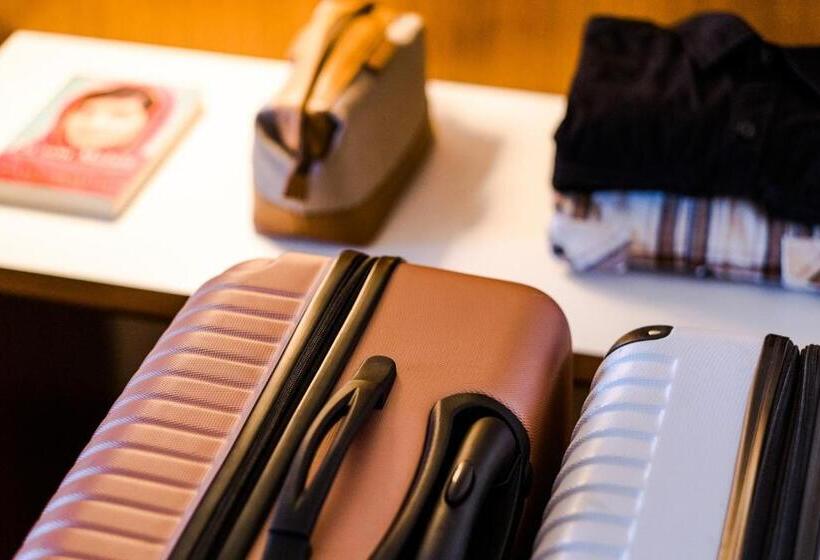 스위트, Vitoria Regia Hotel Bauru