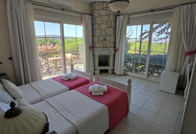 스탠다드 발코니 룸 바다 전망, Dolina Boutique