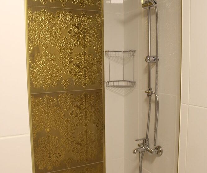 اتاق استاندارد چهار تخته, Nur