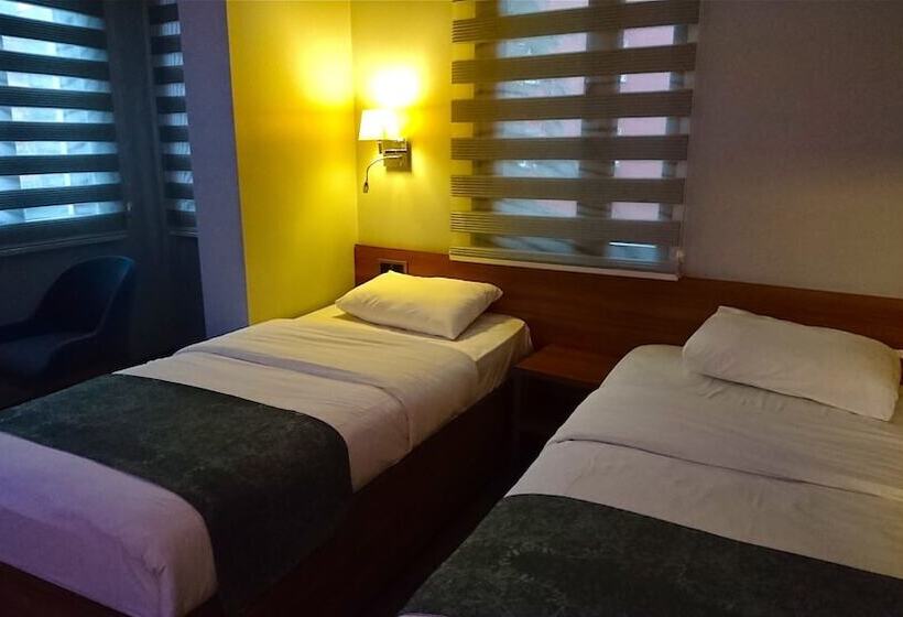 اتاق استاندارد چهار تخته, Nur