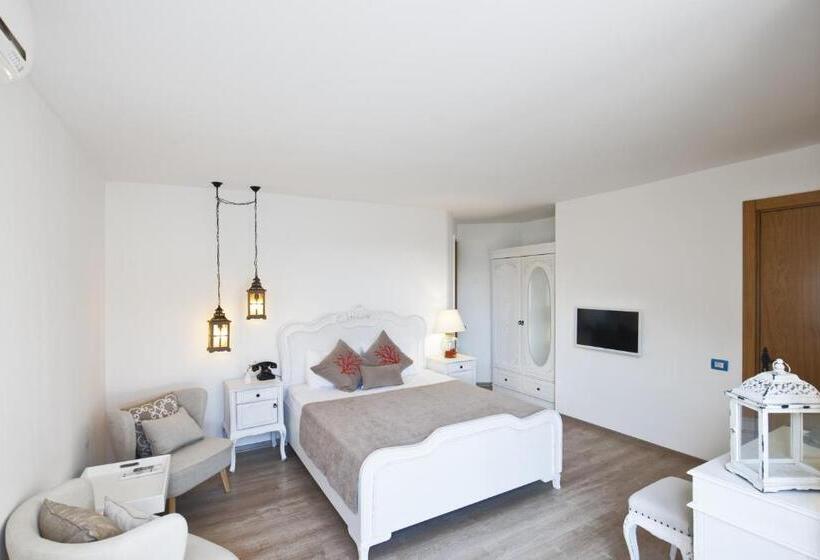 سوئیت با تخت بزرگ, Sade Alacati