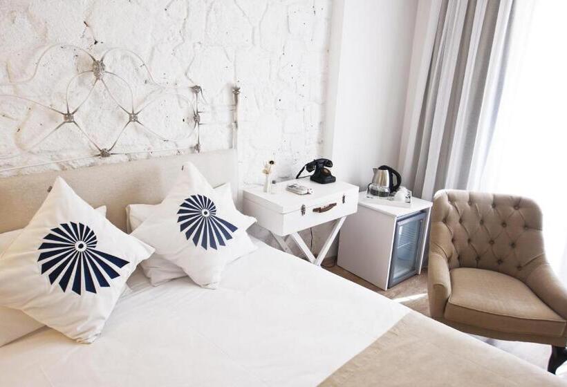 اتاق استاندارد, Sade Alacati