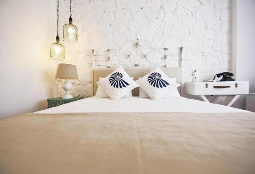 اتاق استاندارد, Sade Alacati