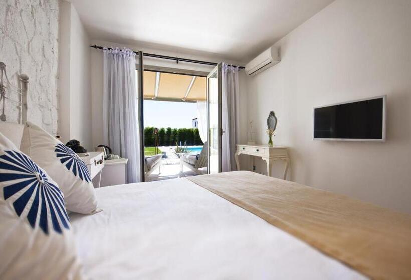 اتاق استاندارد, Sade Alacati