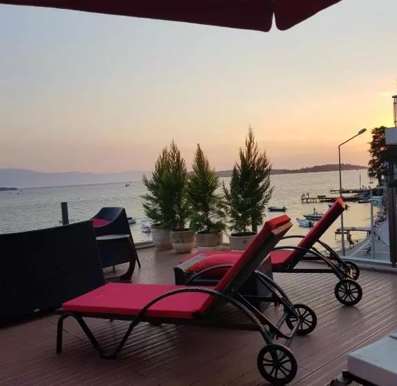 Suite con Terrazza, Foca Antik