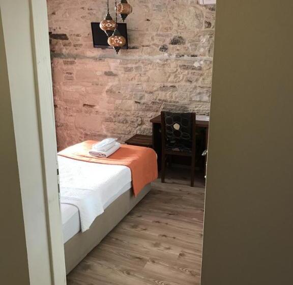 Standardrum, Foca Antik