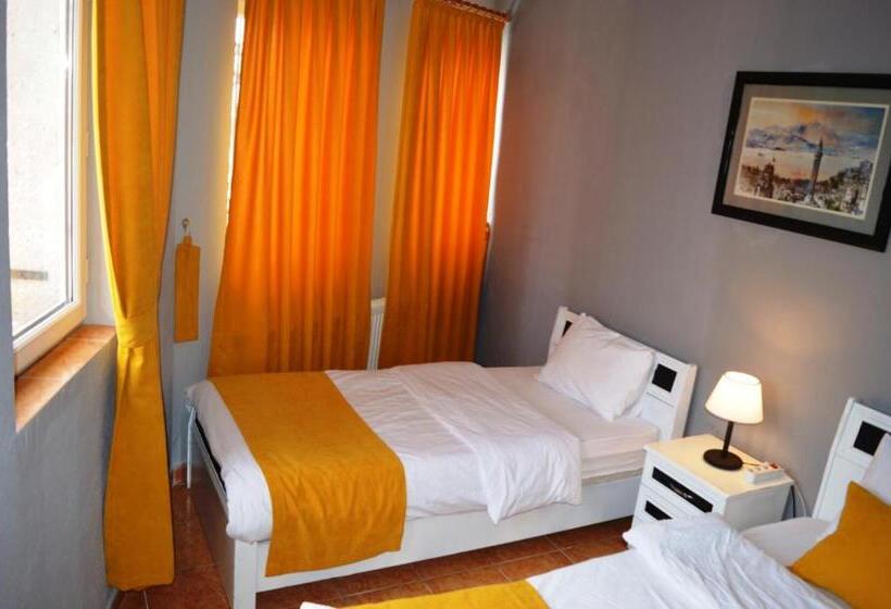 اتاق استاندارد سه نفره, Hostel Terra Vista