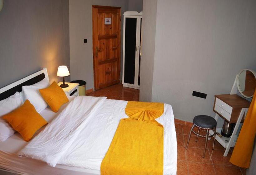 اتاق استاندارد سه نفره, Hostel Terra Vista