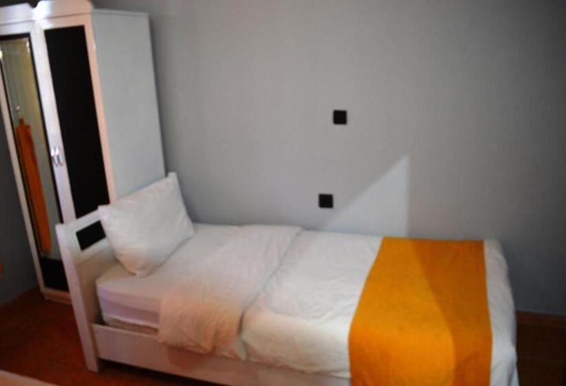 اتاق استاندارد سه نفره, Hostel Terra Vista