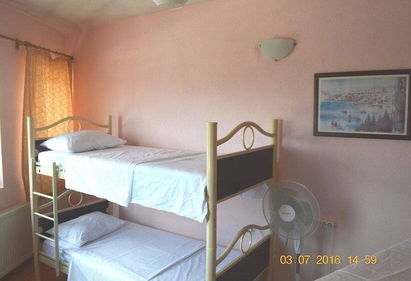 ルームシェアのワンベッド, Hostel Terra Vista