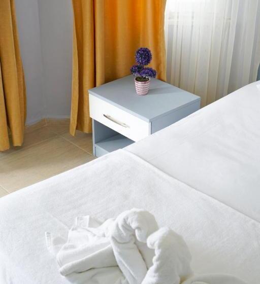 غرفة قياسية, Aloria Garden