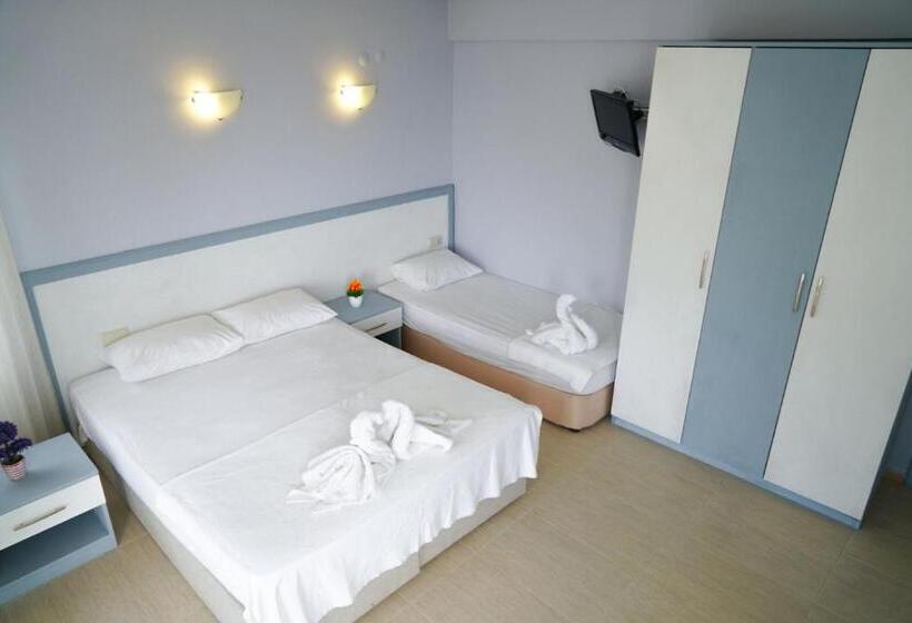 غرفة قياسية ثلاثية, Aloria Garden