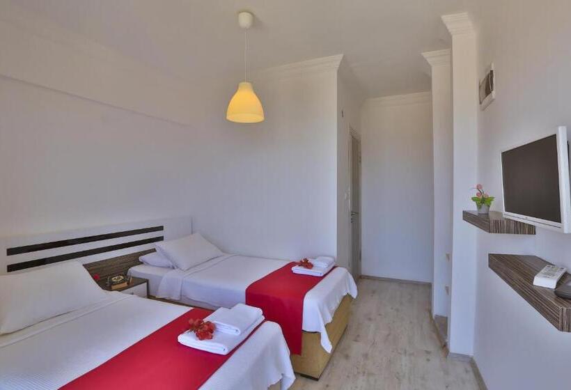 חדר סטנדרט לשלושה, Antiphellos Pension Küçükçakıl