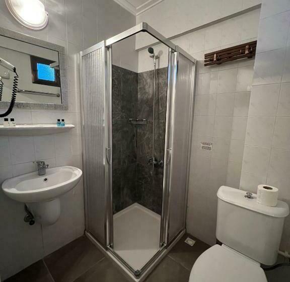 Standard 3 Pers. Værelse m. Balkon, Bayram