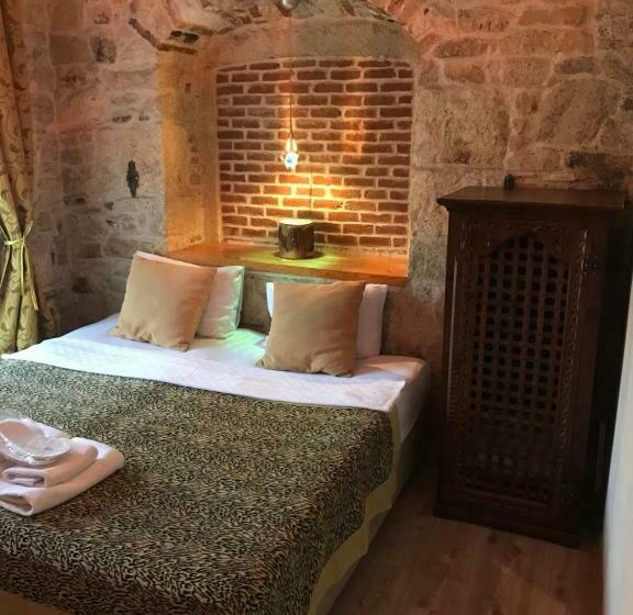 Standardrum, Foca Antik