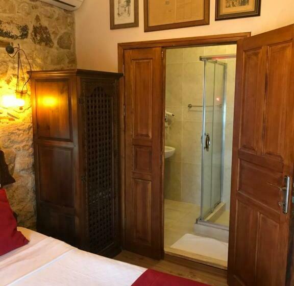 Standardrum, Foca Antik