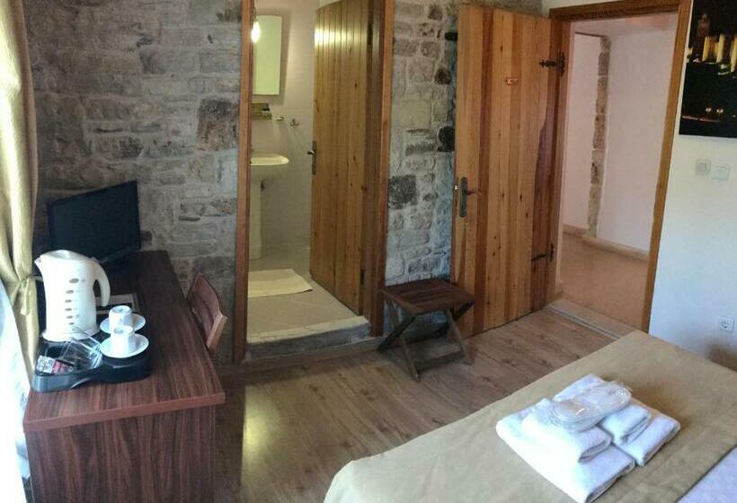 Standardrum, Foca Antik